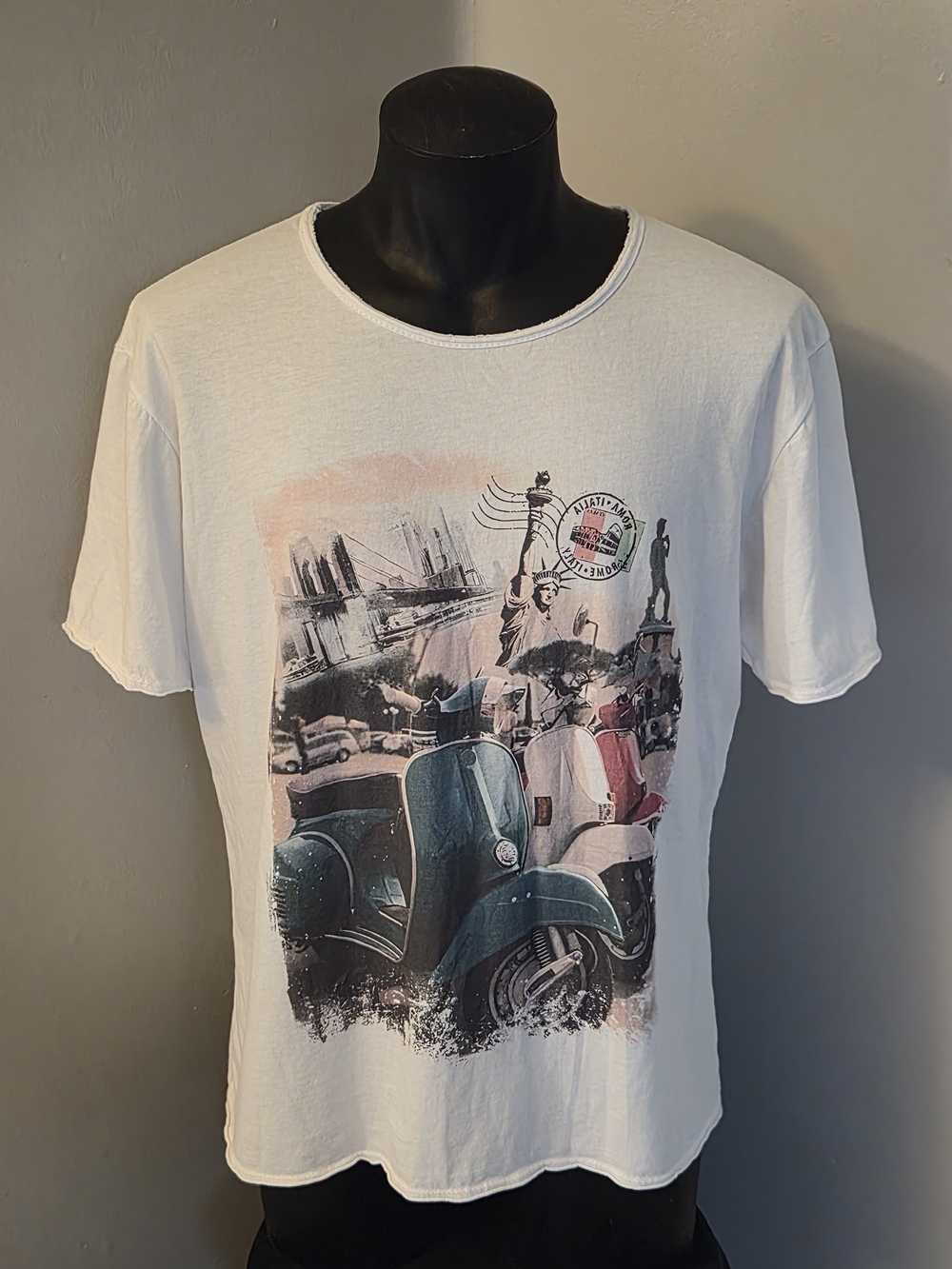 ANGEWEAR Milano Vespa Scooter Graphic T-Shirt White XL